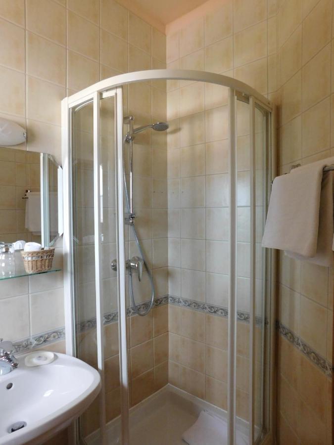 Berki Vendeglo Es Hotel Кирменд Екстер'єр фото